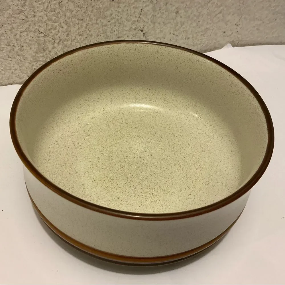 DENBY-LANGLEY Round Vegetable Bowl Potter's Wheel Parchment